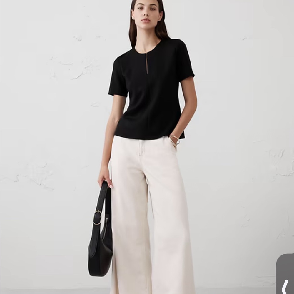 Black Short Sleeve Top
